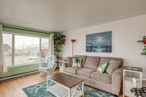Rockaway Beach Vacation Rental | 1BR | 1BA | Stairs to Enter | 600 Sq Ft