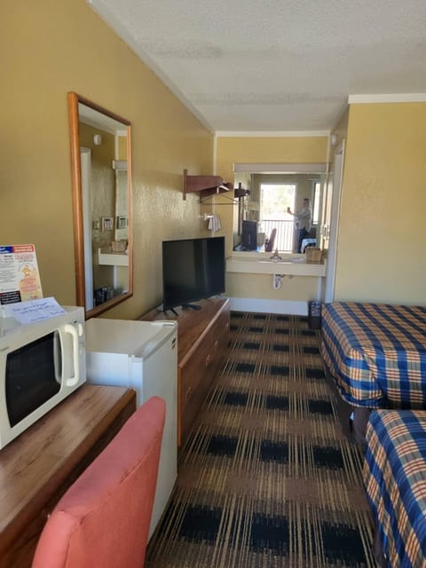 Economy Room | Free WiFi