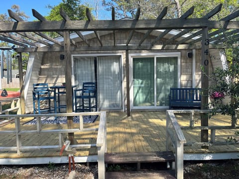 Plenty of shade on the deck during the morning and afternoons to enjoy