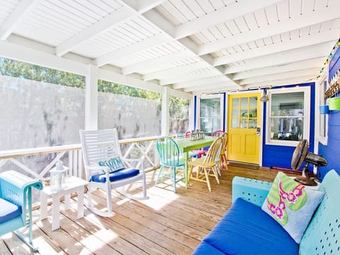 House, Multiple Beds, Pool Access, Pool View | Outdoor dining