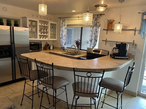 Kitchen/Dining