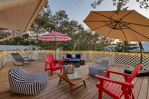 Wooden terrace in 2nd floor surrounded by beautiful Oak trees. 