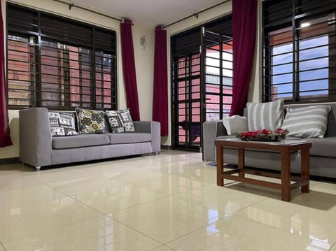 Shared Dormitory, 1 Bedroom, Balcony, Garden View | Interior