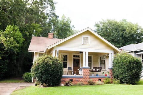 Built 1928... Restored recently for you!