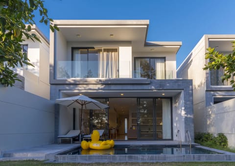 Private pool