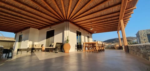 Comfort Villa, 2 Bedrooms, Garden Area | Living area