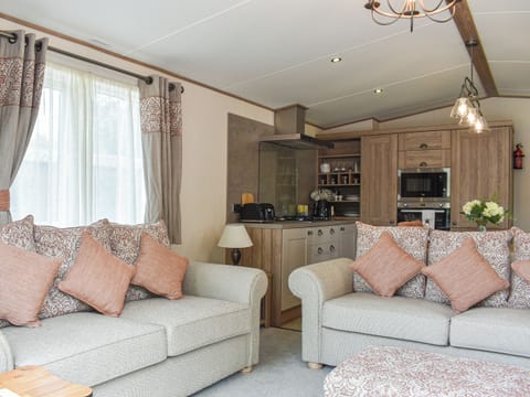 Living area | Deer Glade Lodge, Landford, near New Forest
