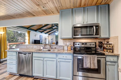 Culinary Ready Kitchen: Prepare meals with ease in our fully stocked kitchen, equipped to cater to your every culinary need. 