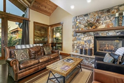 Condo (3 Bedroom in Lionshead Village at The) | Exterior