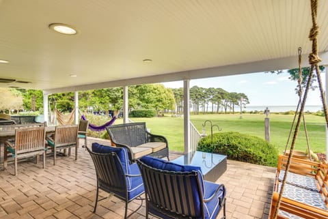 Cheriton Vacation Rental | 6BR | 5.5BA | 3,500 Sq Ft | Stairs Required
