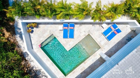 Luxury Beach House pet friendly, at Anna Maria Island with Pool.