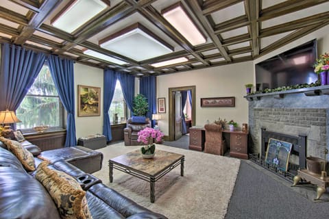Annville Vacation Rental | 10BR | 5BA | Stairs Required