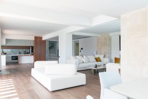 Enjoy the natural lighting coming in!