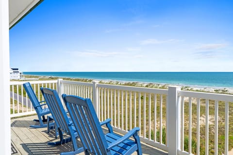 spectacular unobstructed ocean views from furnished deck