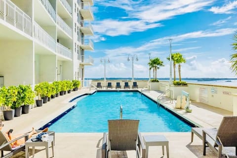 Pool 2 on Level 14