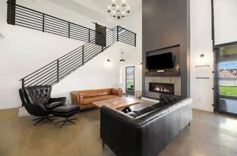 Main Floor Living Area