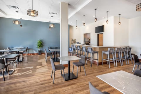 Daily cooked-to-order breakfast for a fee