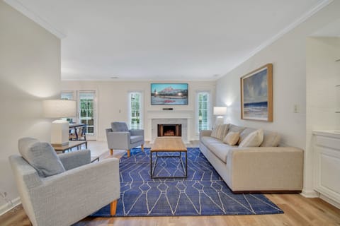 Living room with flatscreen tv