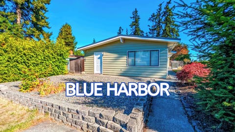 Blue Harbor Front