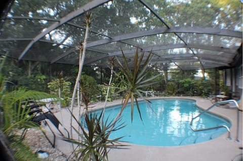 Secluded Florida Home House with Screened in Pool
3 Bedroom, 2 Bath