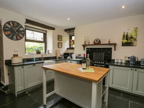 Fridge, dishwasher, electric kettle, toaster