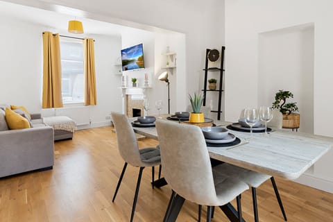 Superior House, Private Bathroom | Lounge