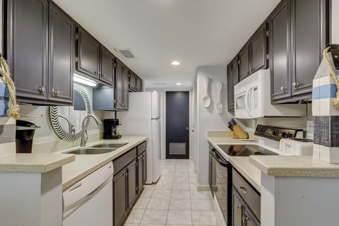 Fully Equippedd Kitchen