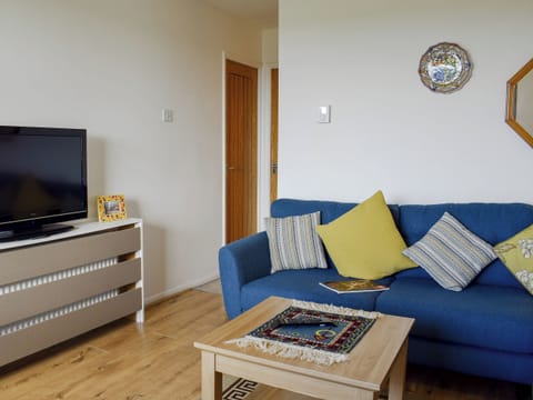 Comfortable living room | Brambles Kip, Freshwater