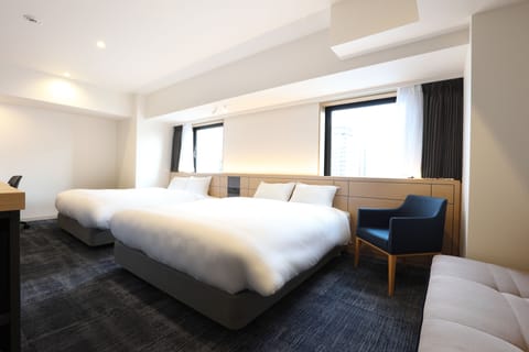 Suite | Hypo-allergenic bedding, desk, free WiFi