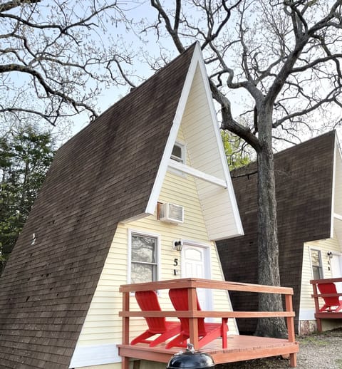 Welcome to Happy Valley Lodge! Cabin 5 is a private A-frame