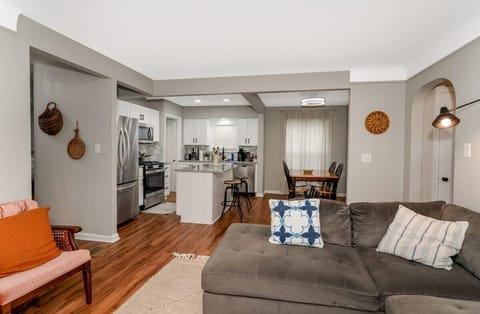 Open Space Layout
Embrace the freedom of an open space layout, where each room flows seamlessly into the next. Perfect for socializing, entertaining, or simply enjoying the airy feel of a well-designed home.