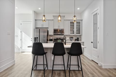 Island seating for work, dining, or just keeping the chef company : ) 