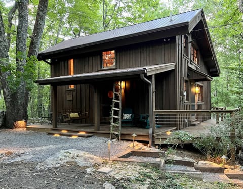 c301b47a-a742-4df7-bd28-f56b2a57f90c