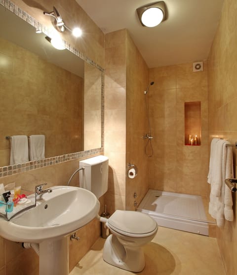 Minibar, in-room safe, desk, blackout drapes