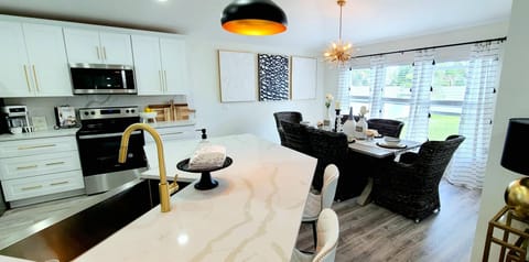 Modern Fully Equipped Kitchen