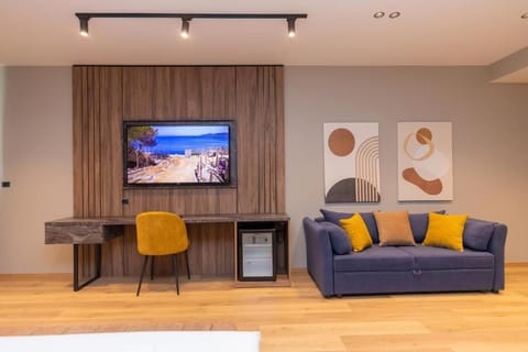 Family Room, Sea View | Minibar, in-room safe, soundproofing, free WiFi