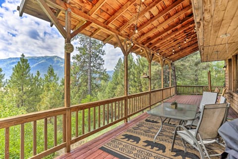 Garden Valley Vacation Rental | 2BR | 2.5BA | 1,612 Sq Ft | Stairs Required