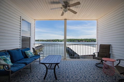 Lakefront Balcony with Amazing Views of Main Channel