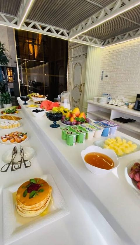 Daily buffet breakfast for a fee