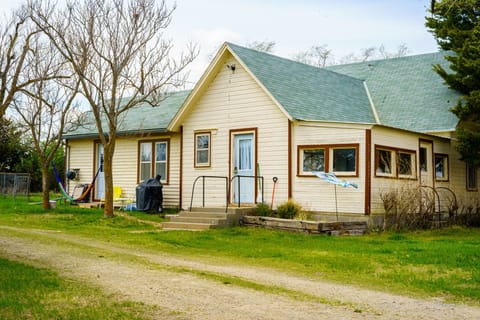 Little Lakehouse, don't let the name fool you, there is plenty of room for 7!