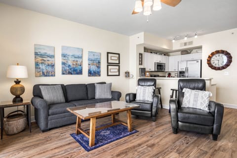 Open plan Gulf-front living/dining/kitchen