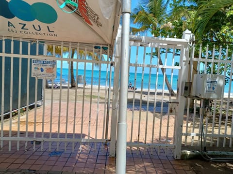 Beach gate3