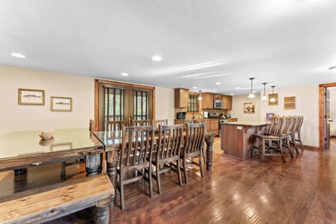 Beautiful and spacious kitchen that’s open to the living room!