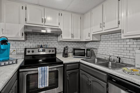 18ad7387-8006-4d0c-b6e5-863bb16d7fed