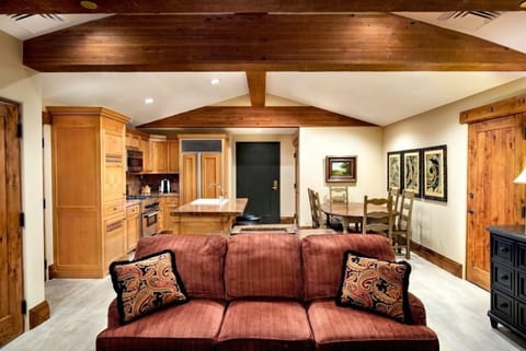 Couch, Furniture, Living Room, Indoors, Room