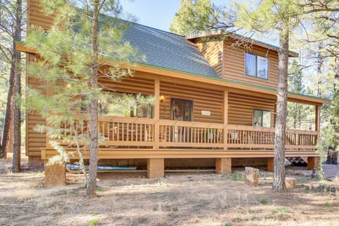 Show Low Vacation Rental | 2BR | 2BA | 1,358 Sq Ft | Stairs Required for Access