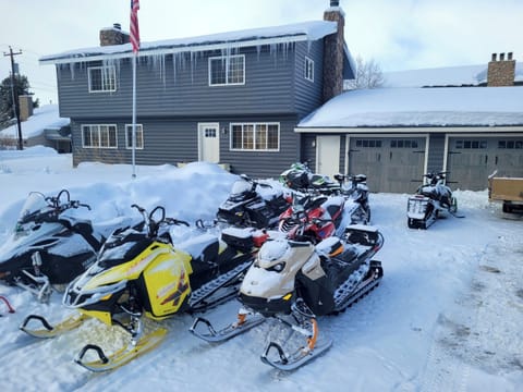 Plenty of room for snowmobiles, trailers and trucks!