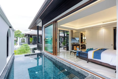 Suite with Private Pool | Egyptian cotton sheets, premium bedding, down comforters