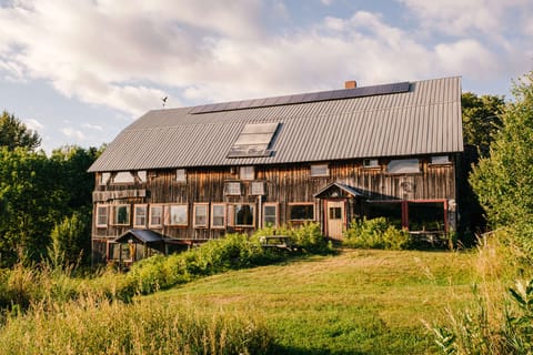 The Retreat Barn - the main hub of our space, with a large gathering area, kitchen, dining, 7 bedrooms and 3 bathrooms, available year round. Photo by Sophia Li Photography