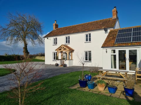 Cottage | Property grounds